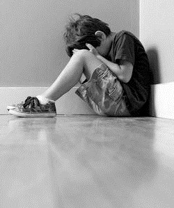 造成自闭症的原因有哪些